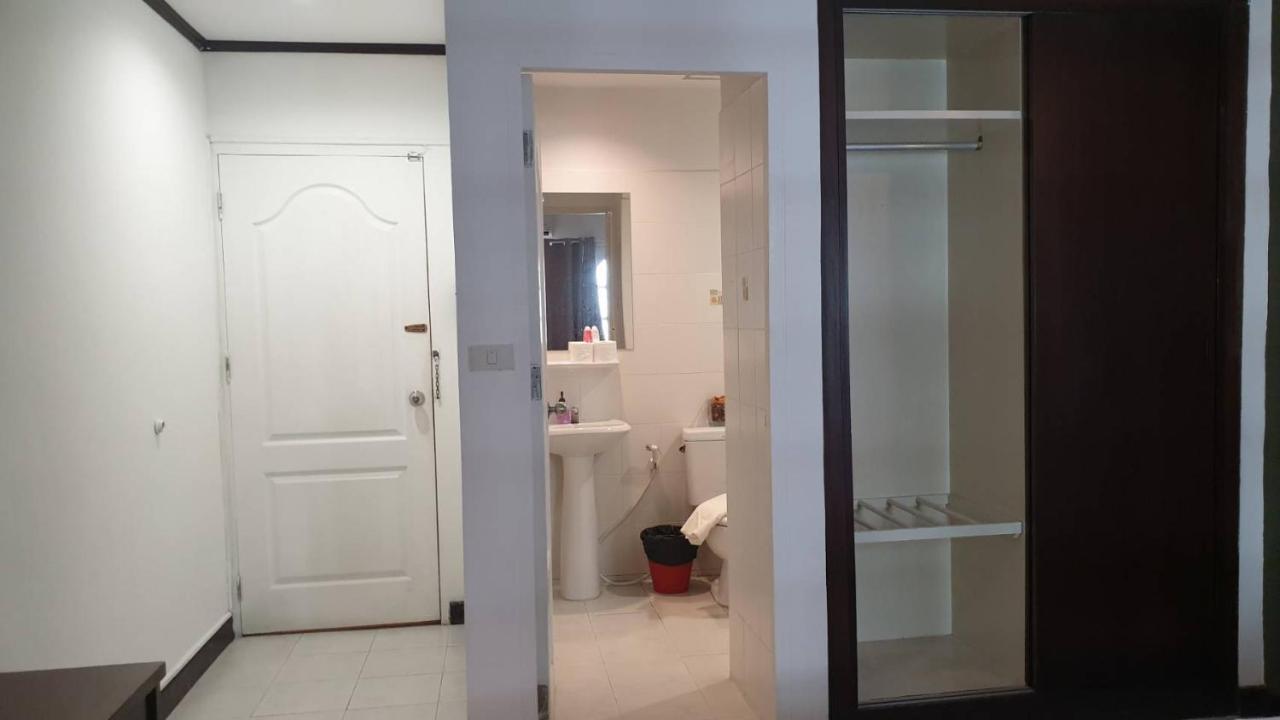 Zen Sukhumvit33 Hotell Bangkok Eksteriør bilde