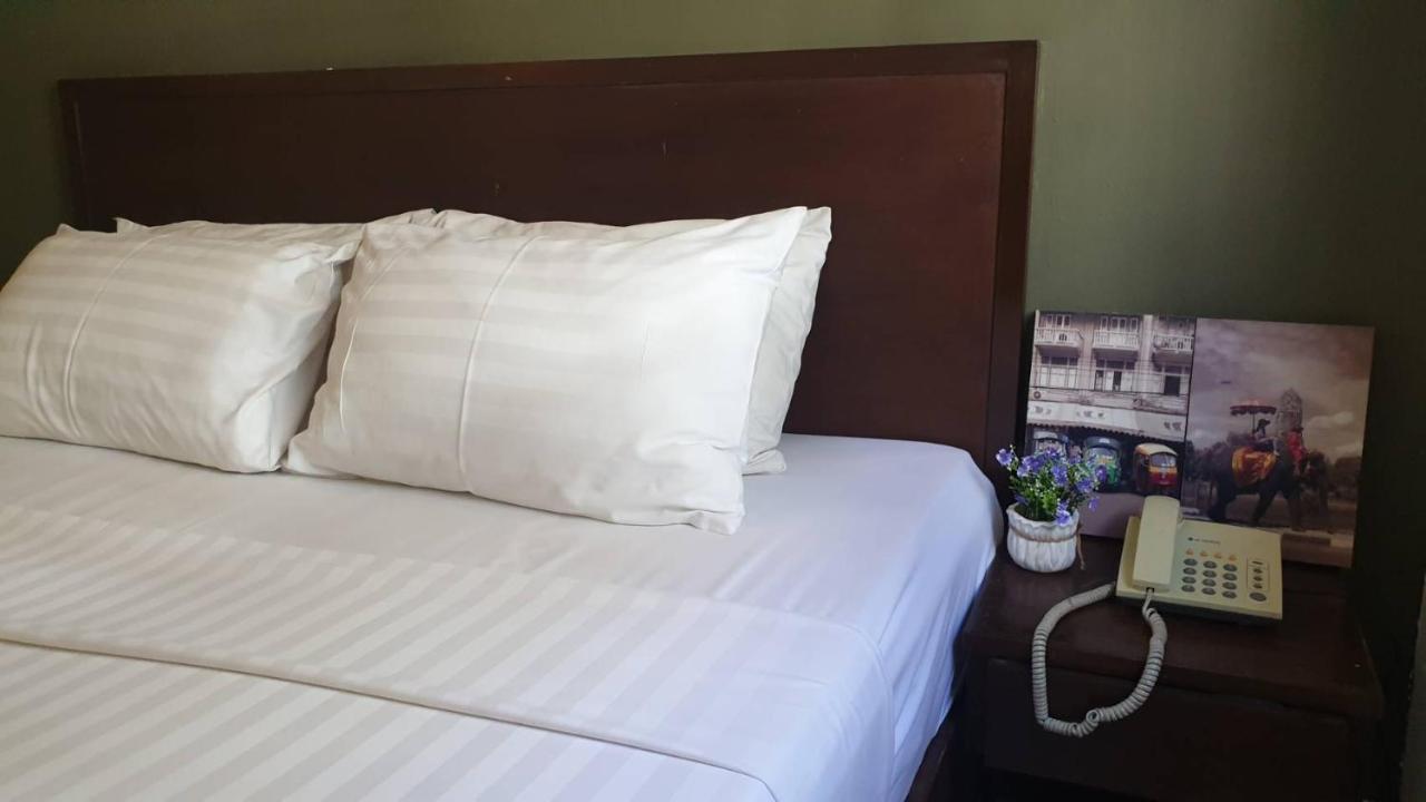 Zen Sukhumvit33 Hotell Bangkok Eksteriør bilde
